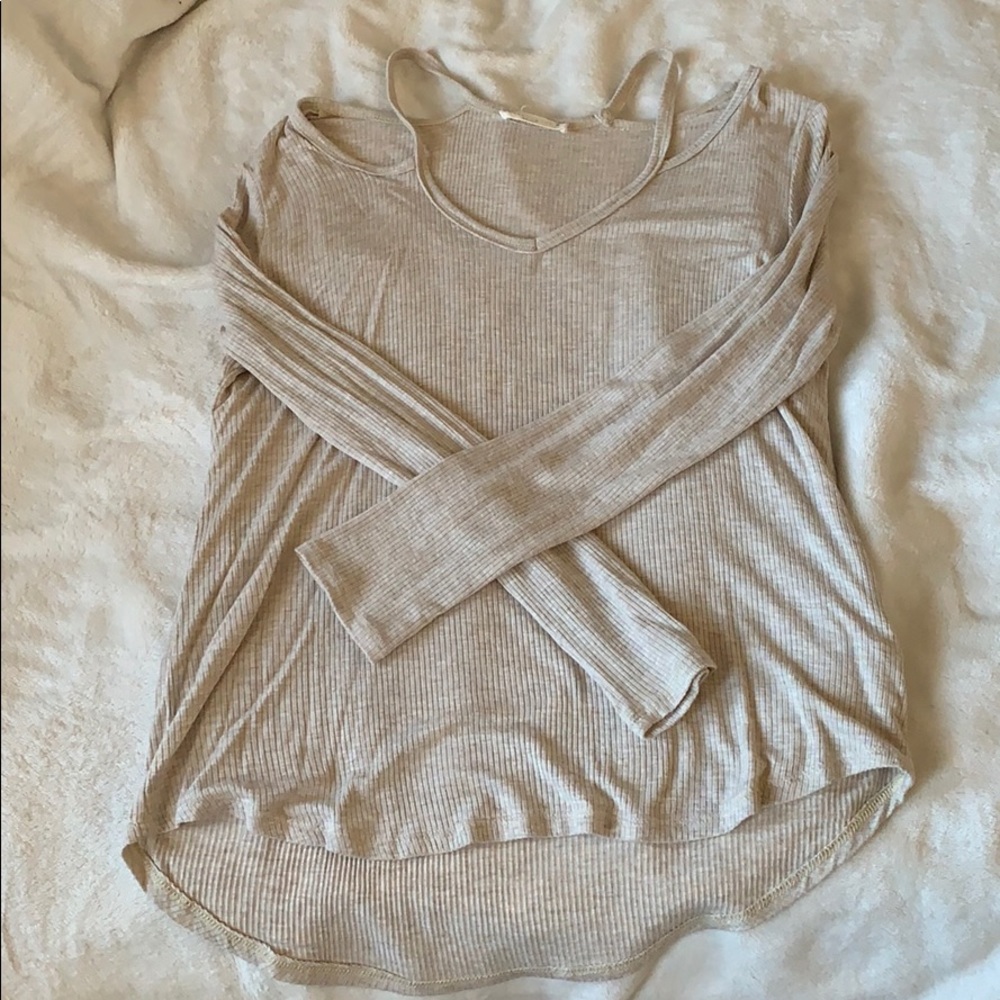 ‼️4 for $15‼️ Beautiful  tan long sleeve shirt